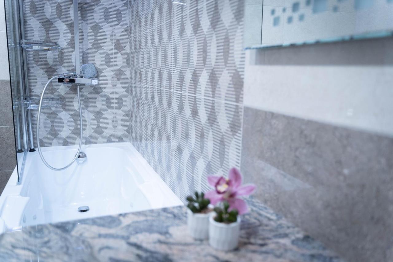 Isaran Coresi Apartment Μπρασόβ Εξωτερικό φωτογραφία